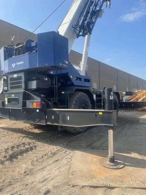 Rough-Terrain-Cranes-Tadano-GR-1000XL-3-32066416.jpg