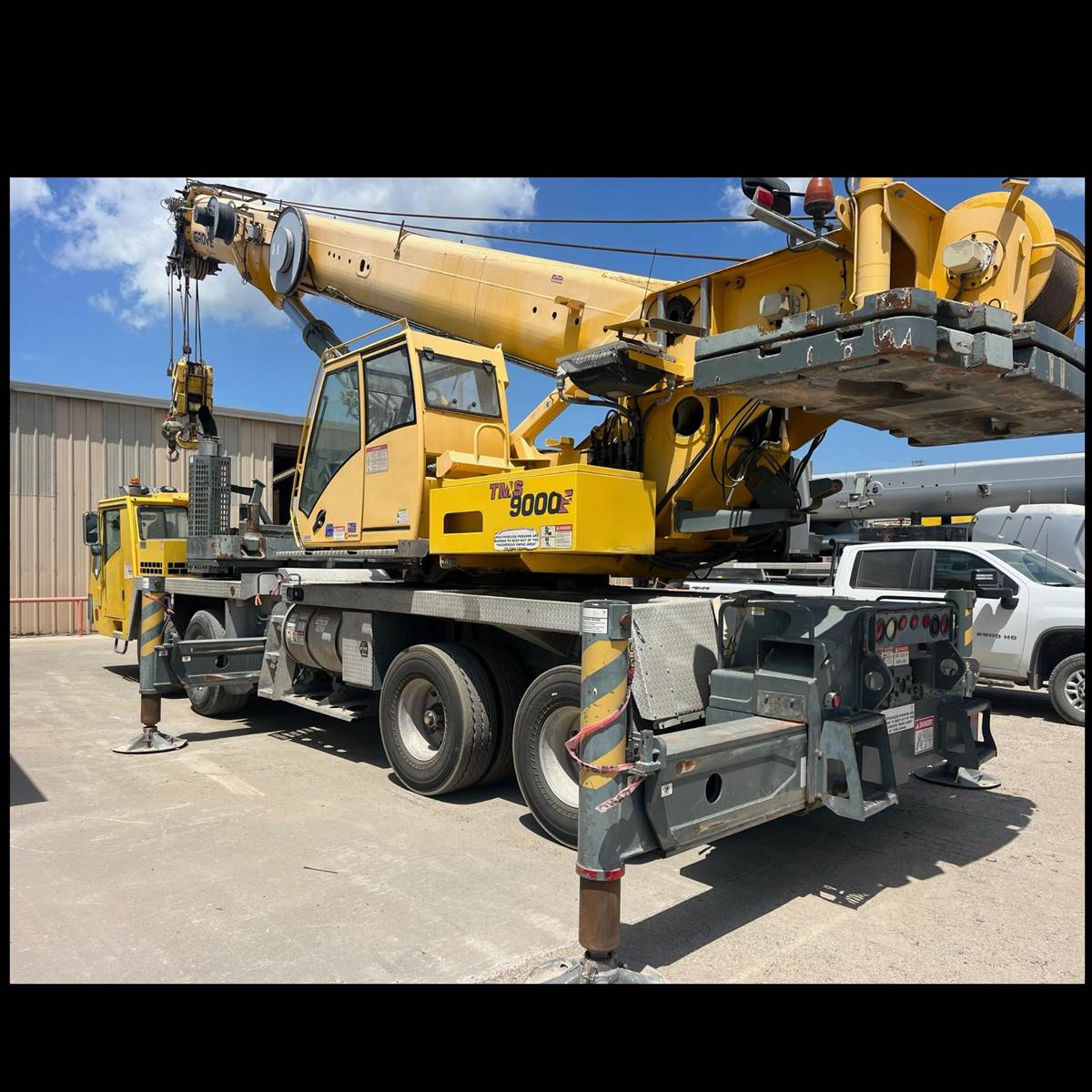 2011 Grove TMS9000E Telescopic Boom Truck Crane - CAA Heavy Equipment